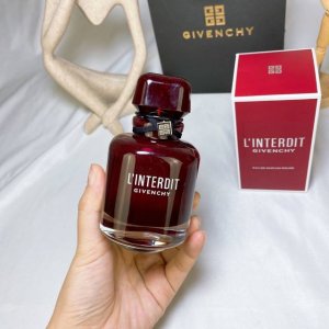 专柜品质 纪梵希 Givenchy 21年新款红色心无禁忌迷红浓香水80Ml 前调:血橙 生姜 中调:莉 晚香玉 后调:香根草 广藿香 麝香