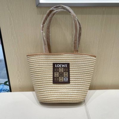 Loewe罗意威新款草包 单肩包 超仙的一款包包尺寸宽40Cm 下宽23Cm高度30Cm