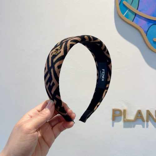 配包装 fendi 芬迪 火爆新款发箍 宽版原单货 简约百搭 潮女必备品 超级的高大上