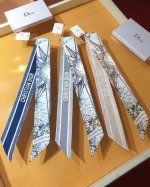 p70Pdo2301迪奥RêVe D'infini丝带！为经典标识注入梦幻元素，全新演绎 Christian Dior 钟爱的星星符号。款式经典，造型修长，两端