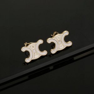 Celine 赛琳耳钉 经典金色系 小巧精致可爱 百搭 复古造型设计 金色特别显白 穿衣搭配不挑人