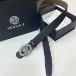 v E R S A C E 范思哲全网独家首推 市场顶级品质、双面皮 认准细节 找靓货的代理们可以下手了 尺寸40Mm