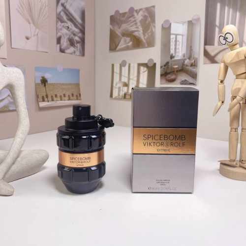高端品质 维克多与罗夫激情炸弹臻享版100Ml viktor&Rolf Spicebomb Extreme, 2015 品牌 维克多与罗夫 调香师 Carlos