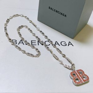 原单货新品 巴黎世家项链 Balenciaga 新款项链专柜一致 细节做工精细 每个细节流程到位 设计工艺精细 火爆款出货 设计独特 复古风格 巴黎世家项链
