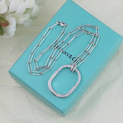 Tiffany 蒂芙尼新款项链Tiffany Lock Rose 联名系列 镶嵌钻石的闪烁光采璀璨辉映 蒂芙尼精湛匠心成就经典杰作 亚金材质 电镀18K