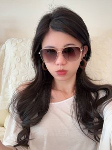 阿玛尼 2025新款超百搭金属太阳镜、造型轮廓超大镜框完美修饰脸型，时尚超级百搭 ！型号：A82230