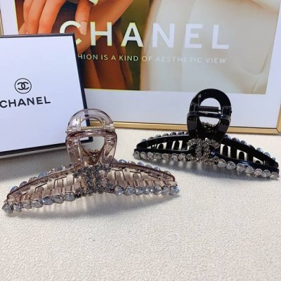 chanel小香 Chanel抓夹 捷克钻Logo小抓夹 气质百搭 日常精致小单品 小仙女必入单品 宝藏款 闭眼入推荐款 单个配发箍盒