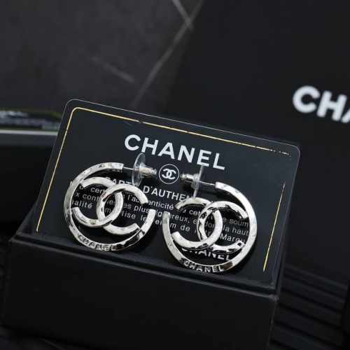 chanel 双C圆圈耳环 香奈经典双C单品 清冷感拿捏 超有质感 时髦精必备单品 百搭单品