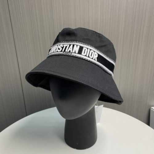 迪奥Dior 织带Logo渔夫帽，防晒指数超高，特别显脸小，有型不软塌，可随意折叠，携带方便