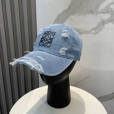 loewe罗意威 新款 水洗做旧破洞牛仔布棒球帽 新推出洗水牛仔系列，休闲百搭 衣橱搭配神器