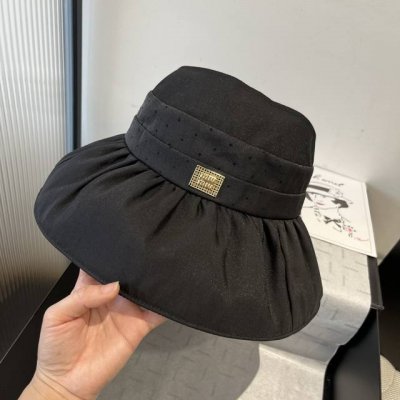 miumiu缪缪新款蝴蝶结空顶遮阳帽，布帽