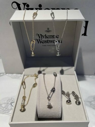 我们出品 一套闭眼冲