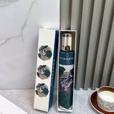 巴宝莉Burberry 三折防晒睛雨伞 2580夏季新款 全自动折叠晴雨伞 内里黑色涂层防晒有效阻隔紫外线99% Upf 50 所以能起到伞下体感降温的效果 有