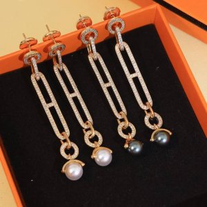 精工版 Hermes 爱马仕猪鼻子耳钉 亚金材质 925银针 防过敏 18K白金色！带Logo 爱马仕珍珠耳钉 飞碟耳塞 爱马仕耳钉