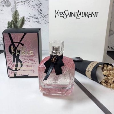 专柜品质 专柜Ysl圣罗兰圣诞烟花版反转我的巴黎女士香水90Ml；瓶身波光点点，迪丽热巴同款、十分华丽，少女心十足。必入款！号称“行走的荷尔蒙” 很魔幻的一款香