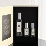 专柜品质 情人节礼物Jomalone 祖玛珑 祖马龙 新款香水三件套礼盒内含：英国梨与小苍兰 30Ml+Q版蓝风铃9Ml+Q版鼠尾草与海盐9Ml