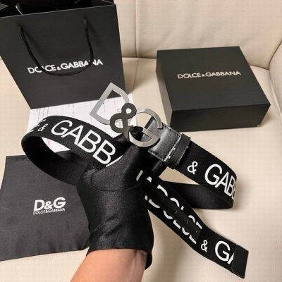 Dg 宽4.0Cm Dolce&Gabbana 全新软质小牛皮腰带，缀以个性化徽标搭扣。小牛皮腰带，搭配双色徽标装饰搭扣 P250