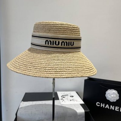 miumiu缪缪拉菲草帽 纯手工钩织供不应求 卖一个少一个 头围57Cm