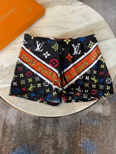 lv男士泳裤高级定制泳裤抽绳设计 上新度假系列专属泳衣［色] 超级爱！ 来自贵族的目光暗里着迷 美到冒泡性感与优雅毫无抵抗力的海滩秀 码数 Lxl Xxl 可穿
