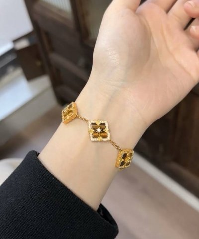 V金材质对版精工布契拉提虎眼石镶钻五花手链