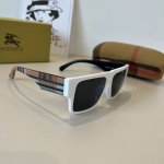 100￥P Burberry巴宝莉新款太阳墨镜出行必众备多明星同款 太阳镜