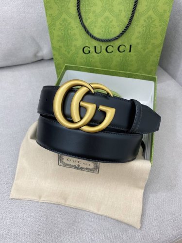 gucci 2024海外新款腰带，顶级品质，采用原厂皮制作，光身设计，简约大方，时尚百搭，宽度4.0Cm 顶级P220