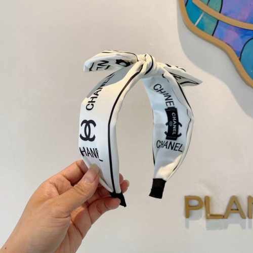 配包装 Chanel 香奈儿 网红新款蝴蝶结小香宽版发箍，香奶奶头箍，复古头箍，网红爆款推荐 超精致，时尚百搭！