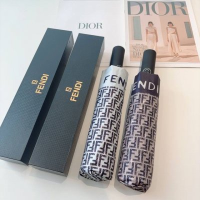 fendi 芬迪 三折自动折叠晴雨伞 年度最新火爆单品 原单代工级品质 第一代210T碰击布防嗮拒水技术 阻隔99%直射伞面的紫外线 杜绝夏季晒伤 清爽出行 选