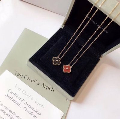 van Cleef & Arpels 梵克雅宝Vca中号四叶草 带钻项链 黑玛瑙Or红玛瑙 经典百搭的黄金色 精选德国进口亚金材质电镀18K玫瑰金色 现货三色
