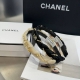 配包装盒 chanel 香奈儿 最新小香珍珠发箍 简单实用 时尚潮流 非常好看 小仙女必备