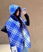 冬天的尾巴黑马围巾全智贤同款巴宝莉格纹帽子羔毛围巾上架秒空！ %羊羔毛！ 尺寸：30Cm* Cm