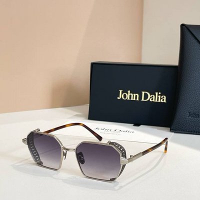 John Dailamodel:Dennissize:49口22-145配送盒子～～
