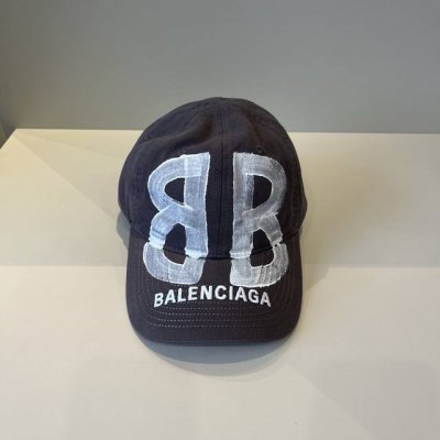 Balenciaga巴黎世家新款Logo棒球帽 很酷的色系 男女佩戴都有不同Style 第一批抢先出货 巴黎粉必入款