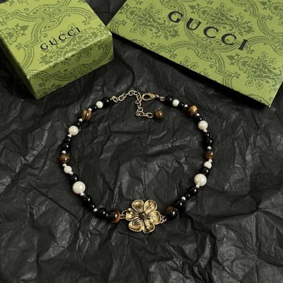 Gucci 项链，明亮式切割工艺使表面抛光非常靓丽360度绚丽夺目 方方面面都很到位整体设计简约。