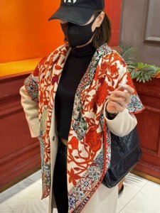 羊绒新款买了都说好看推荐爱马仕双面同色羊绒方巾 美洲豹与蜂鸟双面同色140 顶级工艺超值爱马仕专柜爆款立体呈现图案纹路实物档次极高特殊工艺高端研发惊艳问世特殊尖