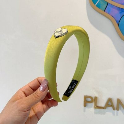 配包装 Chanel 香奈儿 新款精美字母发箍，复古网红爆款头箍 搭配高端材质，超精致，时尚高级百搭款。多色可选