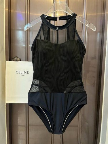 特 p chanel 香奈儿连体泳衣 适合多种场景的游泳衣 海边 游泳池 温泉 水上乐园 漂流都可以内搭也完全可以 连体设计遮肉显高挑 腹部有点肉肉也不影响咱美