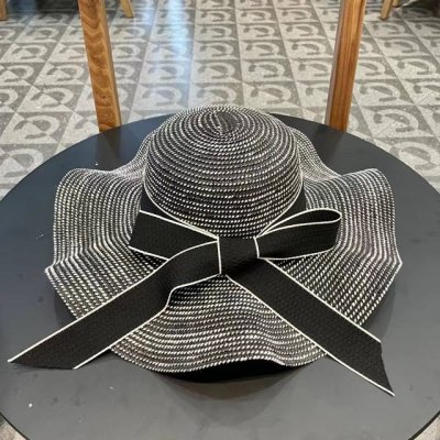 香奈儿Chanel新款荷叶边珍珠款大沿礼帽盆帽草帽，出街必备超好搭配，有调节绳
