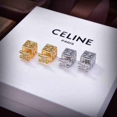 celine 新款耳环 批Reclous新品 简单时尚耳环专柜一致黄铜材质电镀18K金 火爆款出货 设计独特 前卫 美女必备款！