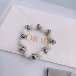 专柜精工版本 Dior迪奥 多元素玛瑙泰银风格手链 权志龙明星同款 复古做旧风 原版复刻 纯手工打造 ～正品开模潮流时尚必备 男女均可佩戴 情侣款同款 摇滚朋克