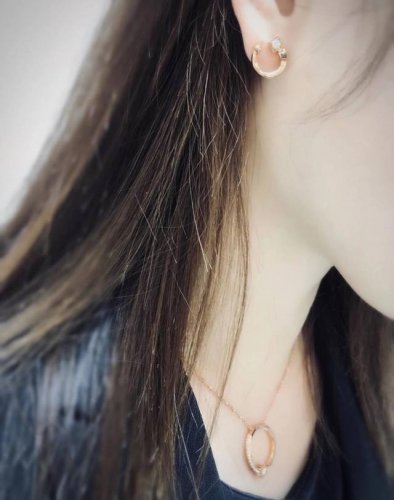 我们出品 永恒印记Avaanti 昂系列耳钉，可订做18K真金真钻版，只做对版真金货，价询客Fu，pk市面各种金货 全新的Forevermark永恒印记 Ava