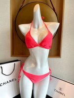 Chanel香奈儿比基尼 上身超级棒！同步各大专柜发售，自然而然呈现时尚感！十分减龄，具有年轻活力。 码数：S M L Xl