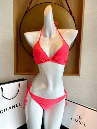 Chanel香奈儿比基尼 上身超级棒！同步各大专柜发售，自然而然呈现时尚感！十分减龄，具有年轻活力。 码数：S M L Xl