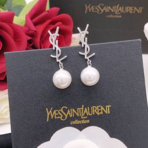 编号Yed0061 Ysl*最新款吊珍珠耳钉 一致Zp黄铜材质