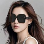 Dior-迪奥 2025开春新款 潮流爆款 时尚方框太阳镜 高品质 佩戴舒适 网红潮款墨镜 型号：D2302