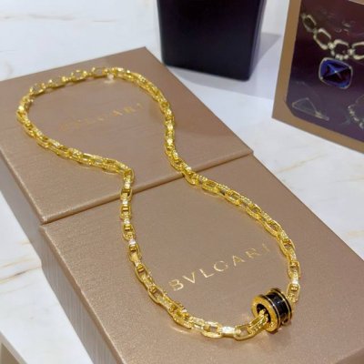 宝格丽项链V金材质 带Logo Bvlgari宝格丽 Divas Dream 系列 品相完美 细节无敌 那种独特的色泽完全无可挑剔 再缀以经典指环外形设计 简约