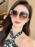 Dior-迪奥 2025开春新款 潮流爆款 时尚方框太阳镜 高品质 佩戴舒适 网红潮款墨镜 型号：D3235
