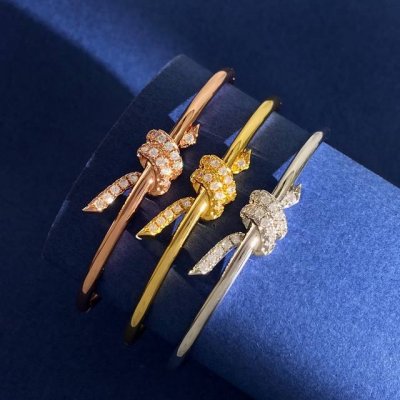 tiffany蒂芙尼时尚高级感Knot镶钻绳结缘结单圈手镯 黄铜材料 重约15.2G