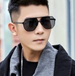 Gucci 男款炫彩飞行员偏光太阳镜 材质：高清尼龙加厚卡槽高清偏光镜片 无边框镜架颜型号：G3807