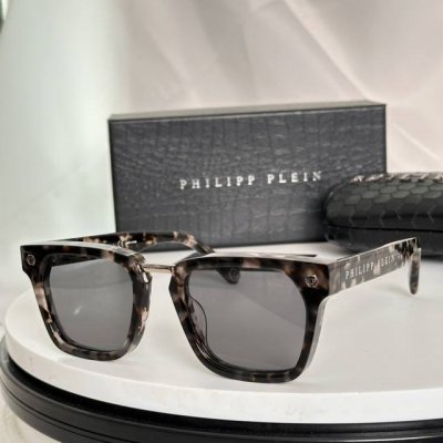 philipp plei*菲利普 普莱恩 官网同步 定制板料 原版铸件 每个细节处理到位 Top Quality Model：Vp p910 Size：51口2